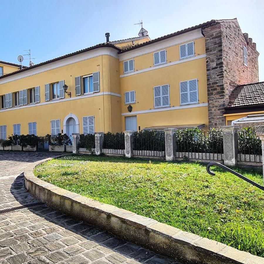"Nido Del Falco" Palazzo Ricotti 카메라노 외부 사진